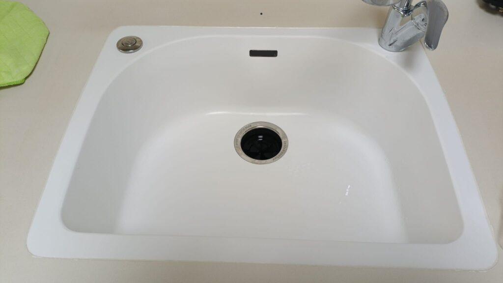 התקנת כיור מטבח בבית הלקוח בצורה מקצועית